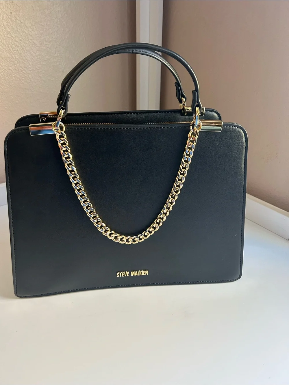 Steve Madden Black Leather Satchel with Gold Chain Strap - Picture 1 of 4
